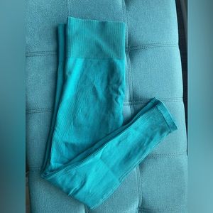 JoyLab High Waisted Teal Ribbed Leggings! Size Medium and Great Condition!
